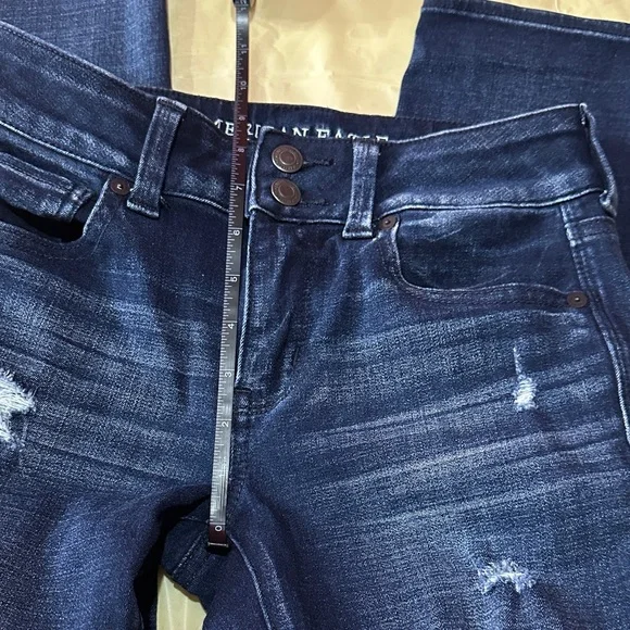 American Eagle Outfitters Women's Ripped Dark Blue Skinny Jeans size 4 - Picture 9 of 9